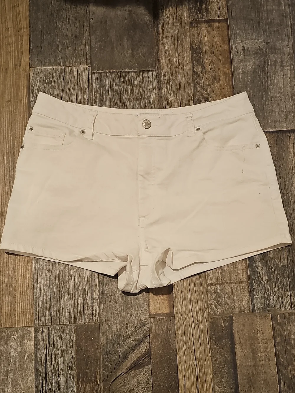 Blue Spice Cream White Denim Short Shorts